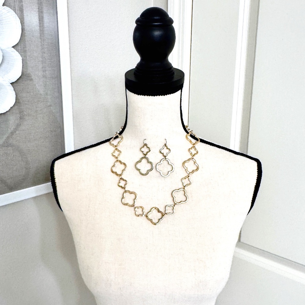Gold Tone Four Leaf Clover Earrings and Necklace Set
